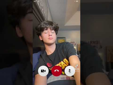 When a girl adds you on Snapchat 😭