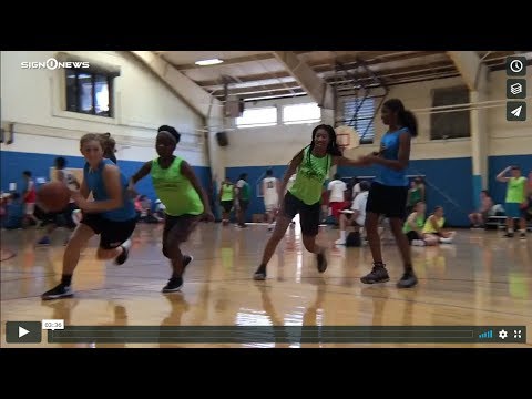 Mike Glenn Deaf basketball camp behind the scenes (ASL - 6.27.19)