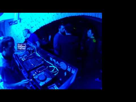 Underground Connection presents CeZ & Bokee @ Club Escape