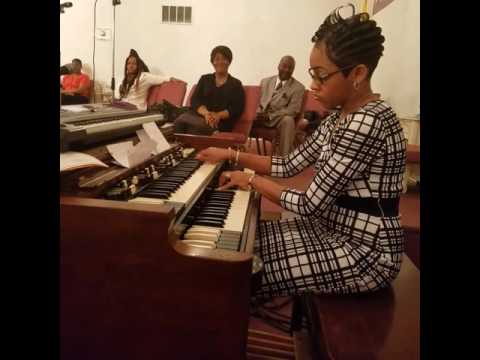 Dominique Johnson Blesses Us with Hymns on the Hammond B3 Organ  (5/19/17)
