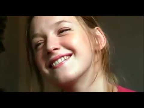 Ludivine Sagnier *** Papa t'es plus dans l'coup