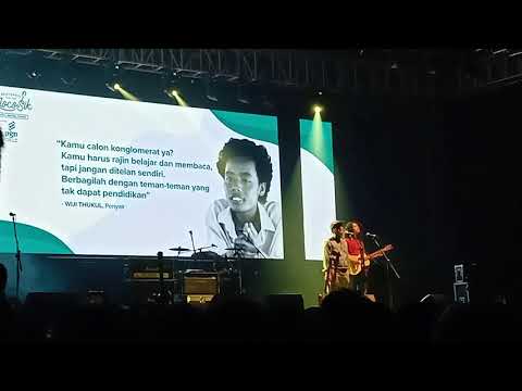 Bunga dan Tembok - Fajar Merah feat. Cholil Mahmud Efek Rumah Kaca Live at Mocosik Yogyakarta