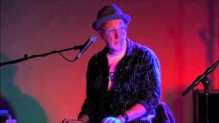 Mick Pealing sings West Is The Way 2015