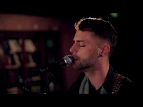 Wedding bands Ireland | Bridal Wave Band Promo