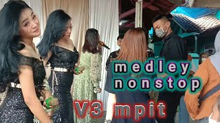 Download lagu medley nonstop v3 mpit ft fitri nc pongdut bajidor @wins_official mp3 Download lagu medley nonstop v3 mpit ft fitri nc pongdut bajidor @wins_official mp3