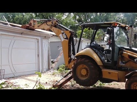 Tempestade derruba árvores e destrói casas em Piracicaba