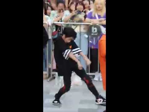 BOY STORY BUSKING in ShenYang - ‘HIT’ Dance Cover(Mingrui Focus)