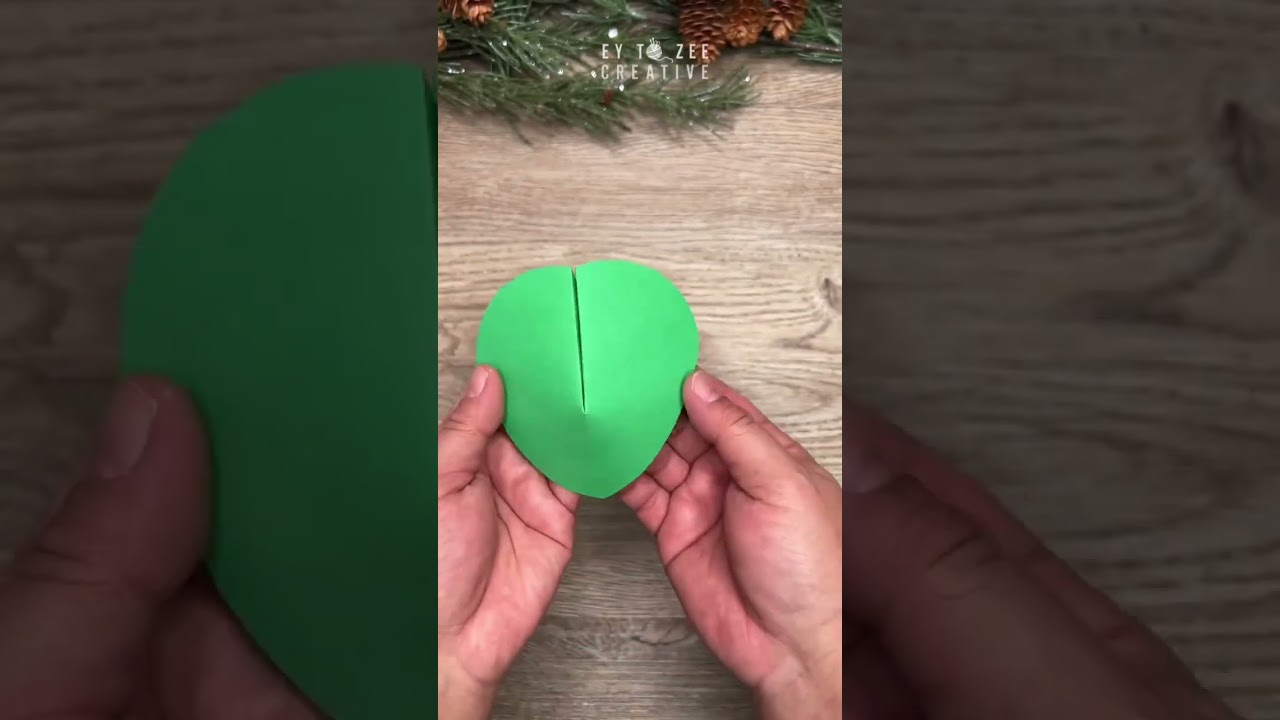 DIY Paper Shamrock #shorts #papercraft #kidscraft #stpatricksdaycraft #shamrock