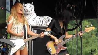 Grace Potter &amp; the Nocturnals, Stop the Bus- Lollapalooza 2011