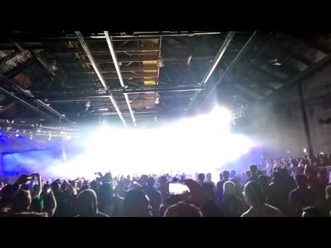 Paul Van Dyk @ Brooklyn Hangar - Paul Van Dyk - New York City (Super8 & Tab remix)