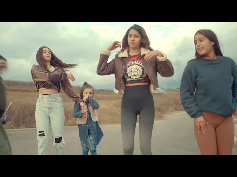 Kika a mini Castkovske Cajenky - Tanecne cover video od OlahBand