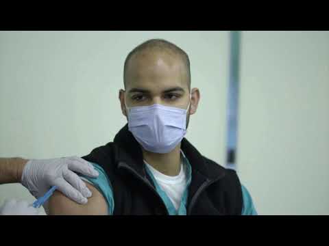 數百萬支美國疫苗被冰封閒置。 (Millions of U.S. vaccine doses sit unused on ice)