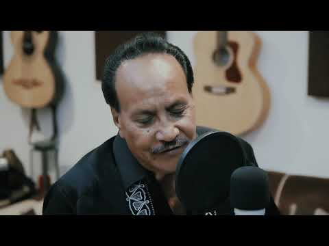 LOS DOS ENAMORADOS. .ARTURO CISNEROS.(Los Freddy's) Autor jhonik Castillo Camacho(Castillo Show)