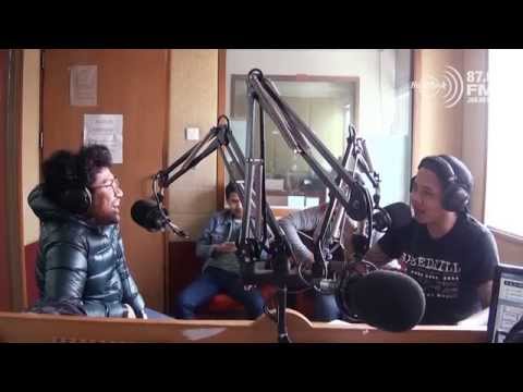 Friday I'm In Lounge : Kunto Aji - Terlalu lama Sendiri