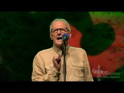 ŠKOCILA JE MACKA NA ŠTOL - Daniel Načinović