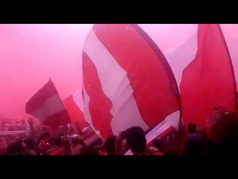 "Independiente 1 Racing 1 Hinchada De Independiente Recibimiento 2016" Barra: La Barra del Rojo • Club: Independiente