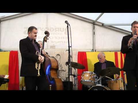 Tad Newton's Jazz Friends - 'Bei Mir Bistu Shein'