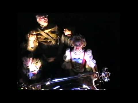 Raúl Esparza - Chitty Flies Home