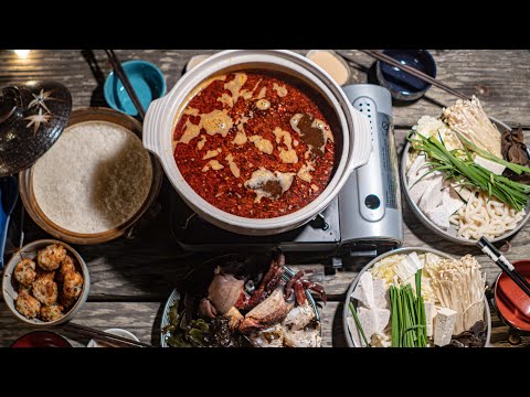 COASTAL FORAGING FOR HOTPOT INGREDIENTS | Catch and Cook Spicy Hotpot