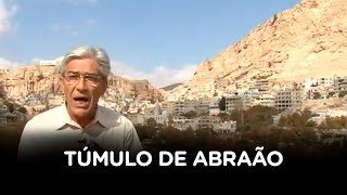 Túmulo de Abraão é visitado por pessoas de diversas partes do mundo