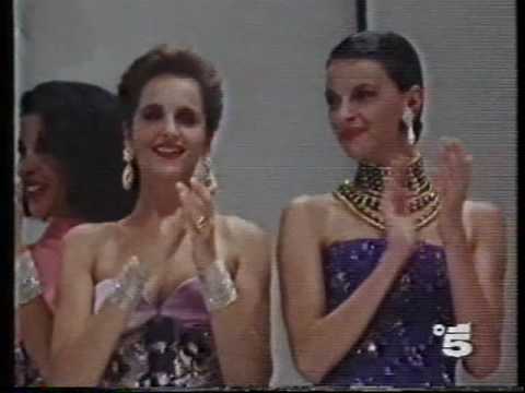 Valentino haute couture Autumn Winter 1989 90