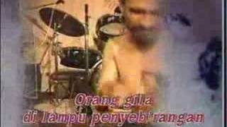 Download lagu ORANG GILA IWAN FALS mp3 Download lagu ORANG GILA IWAN FALS mp3