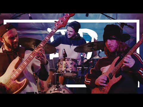 PlaKard - Leda [We Are PlaKard Official Live Video]