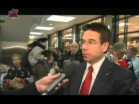 DEL 07-08 Adler Mannheim - Autogrammstunde bei der S-Bahn Rhein-Neckar