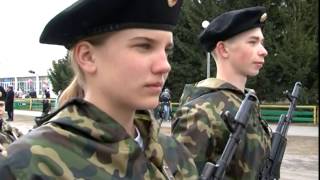 preview picture of video 'Парад Победы Первомайское 9 мая 2010 год'