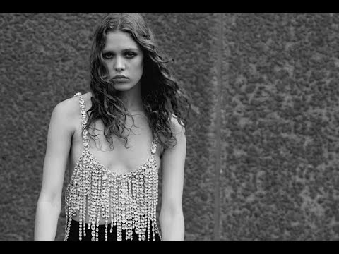 ALEXANDRE VAUTHIER Haute Couture Fall 2021 Paris - Fashion Channel