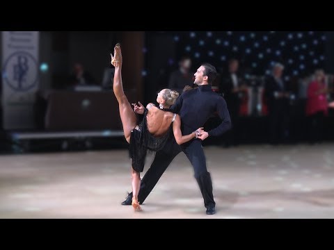 Pavel Zvychaynyy & Oxana Lebedew (GER) - Star Ball 2019 - Professional Latin | QF Rumba
