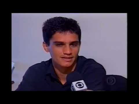 Em 1999, Ronildo, do Atlético-MG, se destaca no primeiro jogo das semifinais