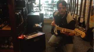 Video thumbnail for Fender Bronco 40 demo at Easy Music Center by Easy Music Center
