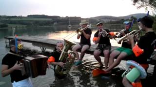 preview picture of video 'Cold Water Challenge 2014 - Irrsberg Musi'