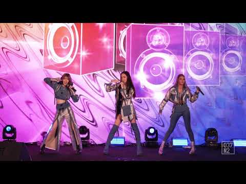 191221 Hi-U - จี่นี่ จ๋า @ Winter Wonderland, EmQuartier [Fancam 4k60p]