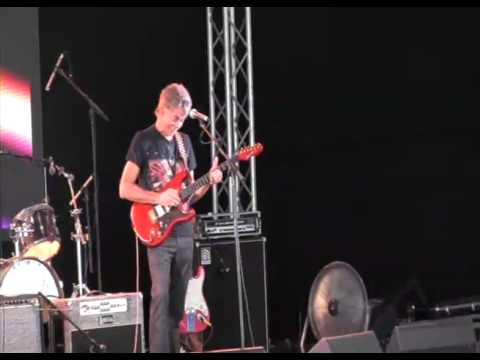 PHIL EMMANUEL SOLO @ AGNES WATERS BLUES FEST ( 24-02-2013) #1