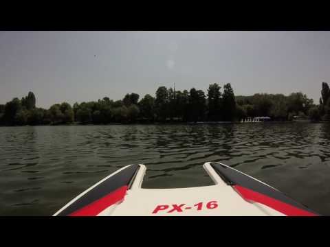 Cu barcuta pe lacul IOR