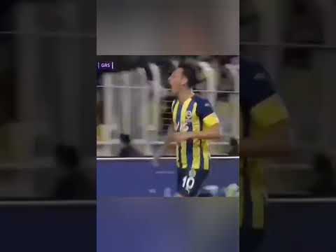 MESUT ÖZİL VS FALCAO