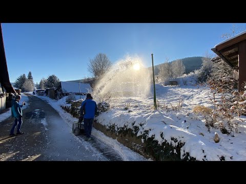 AKKU Schneefräse EGO SNT 2400 E im ersten Test
