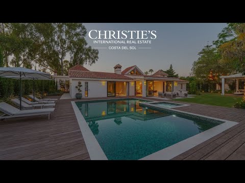 Contemporary one-level oasis just minutes from Puerto Banús