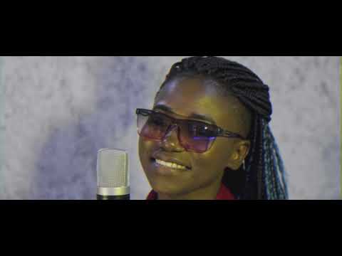 CHONCHOBE Acoustic set with Piksy