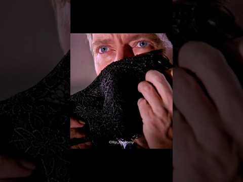 Dr. House smelled her clothes and figured out her illness #series #movie