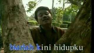 Download lagu eddy silitonga biarlah sendiri mp3 Download lagu eddy silitonga biarlah sendiri mp3