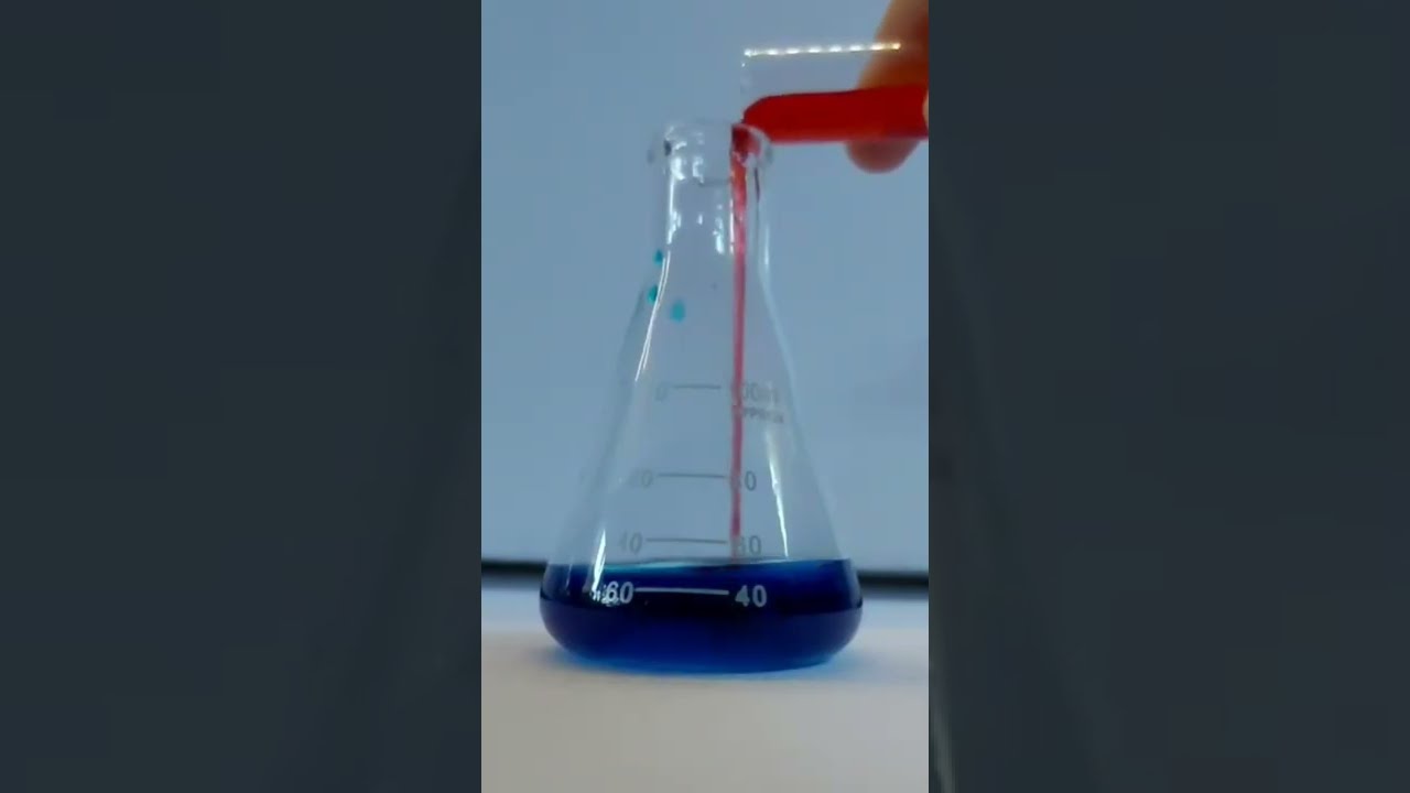 Vulcão azul em casa: vinagre + bicarbonato de sódio #shorts