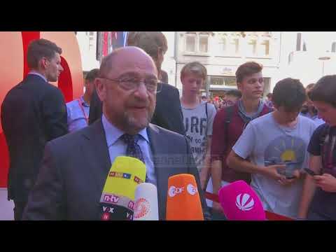 Schulz kundër Merkel dhe Trumpit - Top Channel Albania - News - Lajme