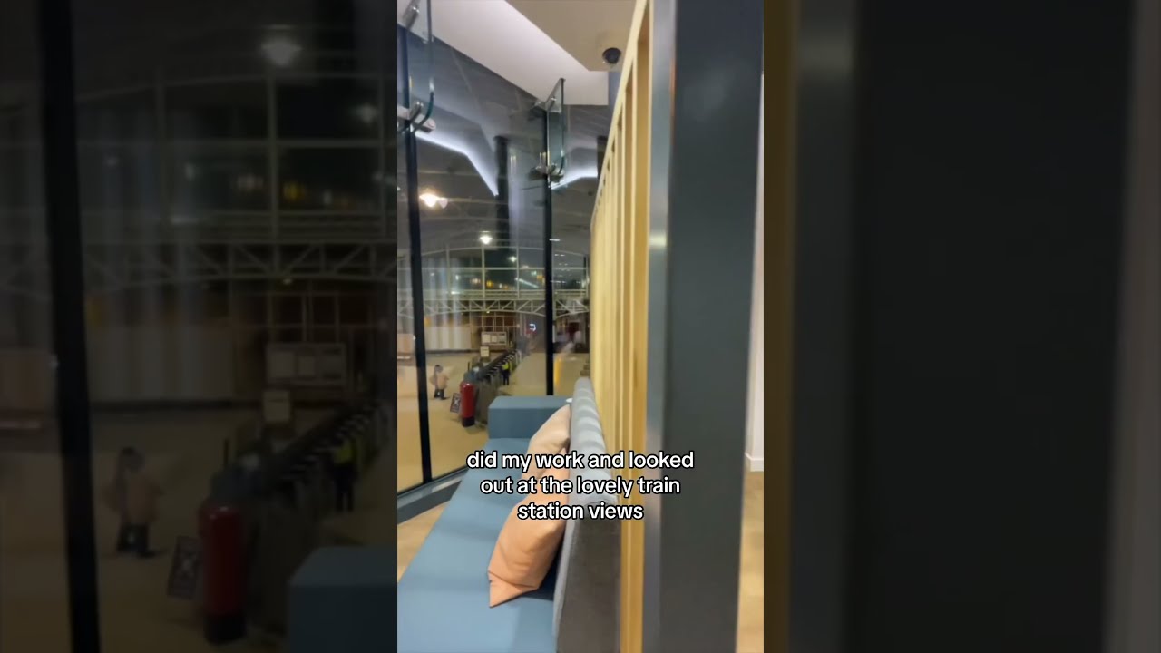 Baotou Airport First Class Lounge (Gate 4) thumbnail