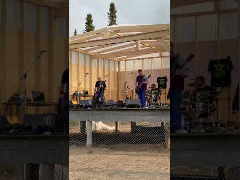 Wild Step - One hand on the buffalo (the Heavy Eyes)