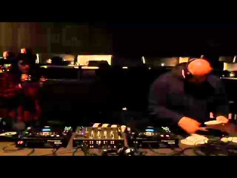 Aleksij - Live @ Midweek Connection 008