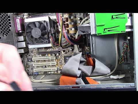 Trash Picked Compaq with a hard drive. Let's see what's on it.