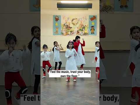 𝐓𝐢𝐧𝐲 𝐟𝐞𝐞𝐭, 𝐛𝐢𝐠 𝐟𝐨𝐜𝐮𝐬. 𝐍𝐨𝐭𝐡𝐢𝐧𝐠 𝐛𝐞𝐚𝐭𝐬 𝐭𝐡𝐞 𝐣𝐨𝐲 𝐨𝐟 𝐥𝐞𝐚𝐫𝐧𝐢𝐧𝐠 𝐭𝐡𝐫𝐨𝐮𝐠𝐡 𝐝𝐚𝐧𝐜𝐞 ❤️